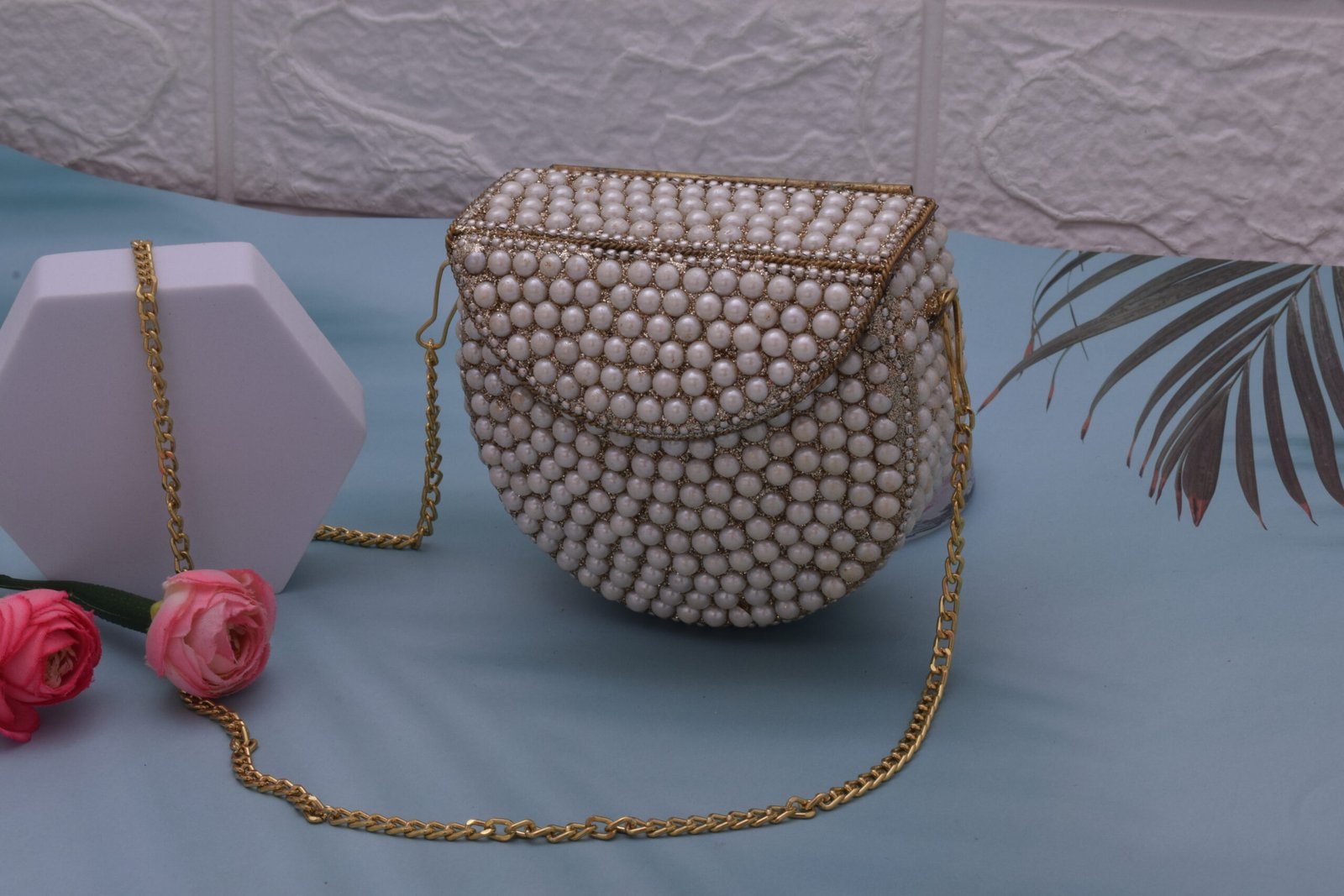 White Pearl Textured Metal Clutch / Sling Bag