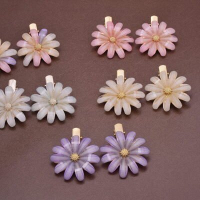 Flower Shaped Side Pins
