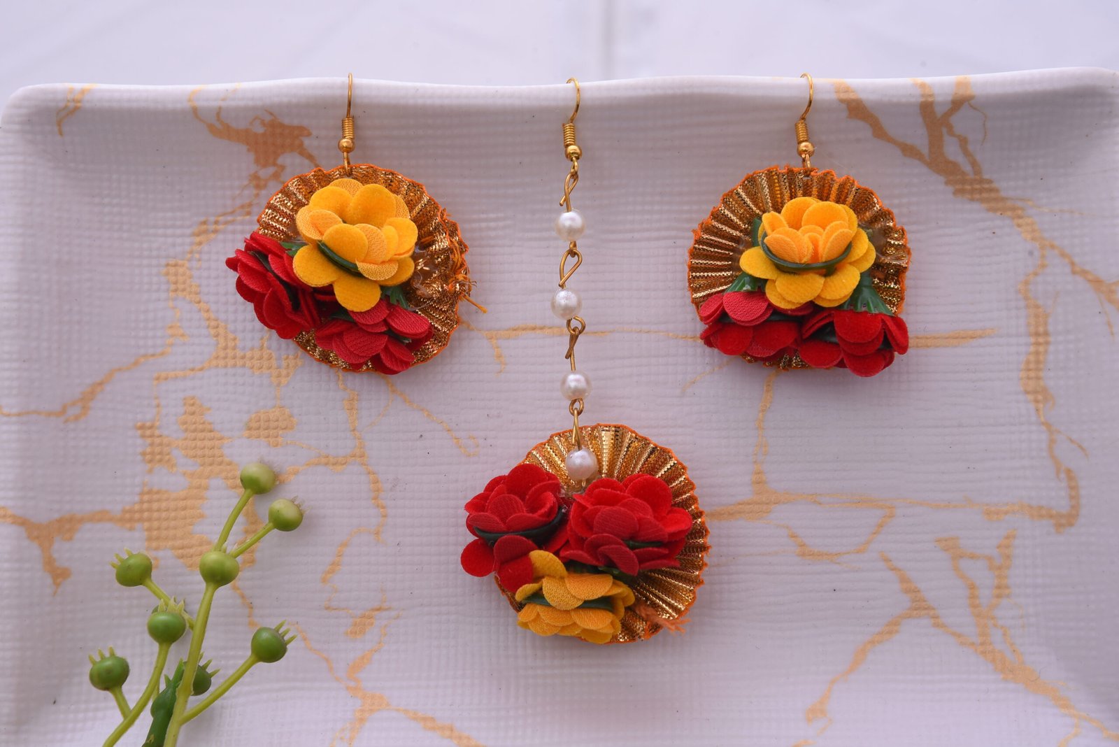 Floral Studs Earrings with Pearly Maangtika